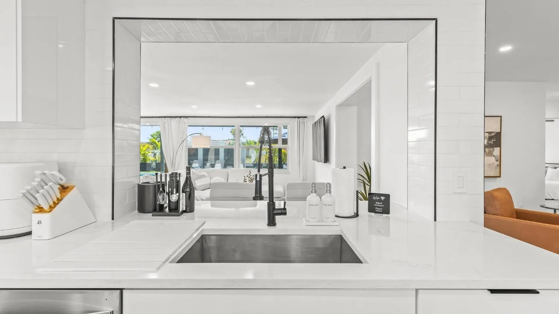 Luxury For 10 | 4Br W/ Pvt Pool/Hot Tub+Bay Access Tampa 0*,