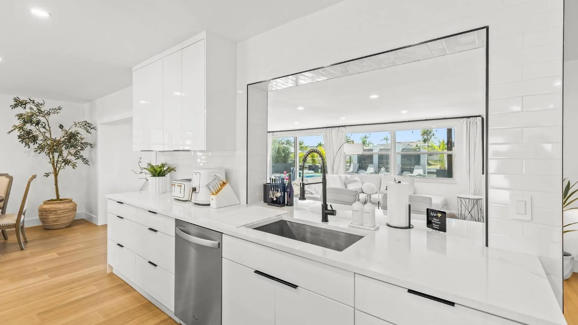 Prázdninový dům Luxury For 10 | 4Br W/ Pvt Pool/Hot Tub+Bay Access Tampa